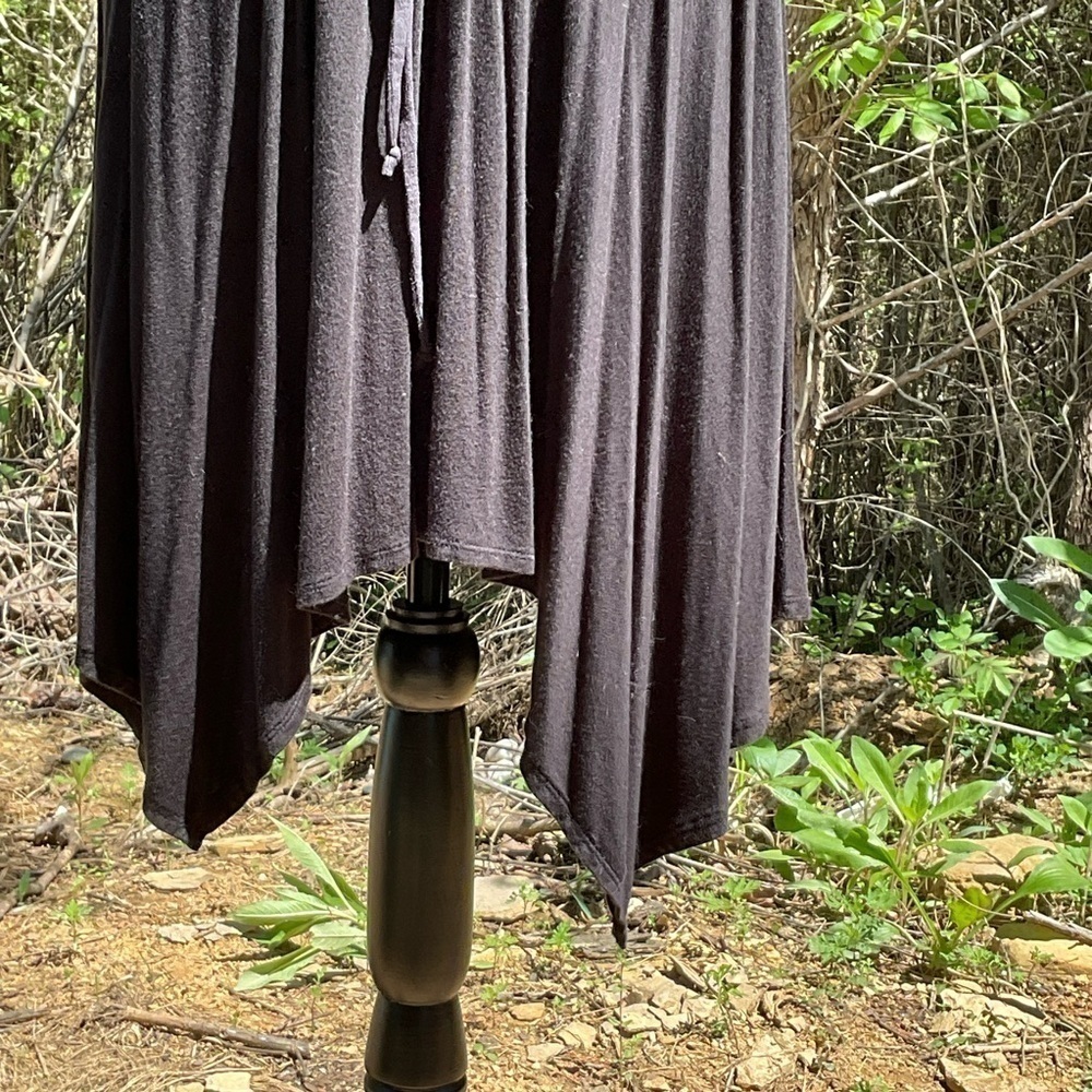 Venus dress. Size M. Half sleeve, v neck, belted waist, tulips skirt. Black. - Picture 3 of 8